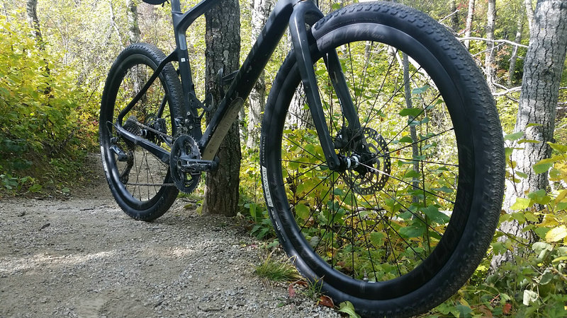 650b gravel bike carbon wheels