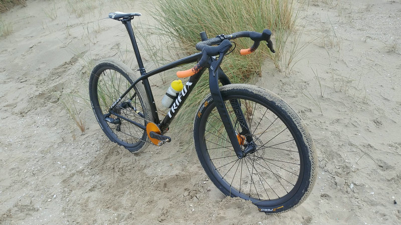Trifox mountain bike with custom wheels